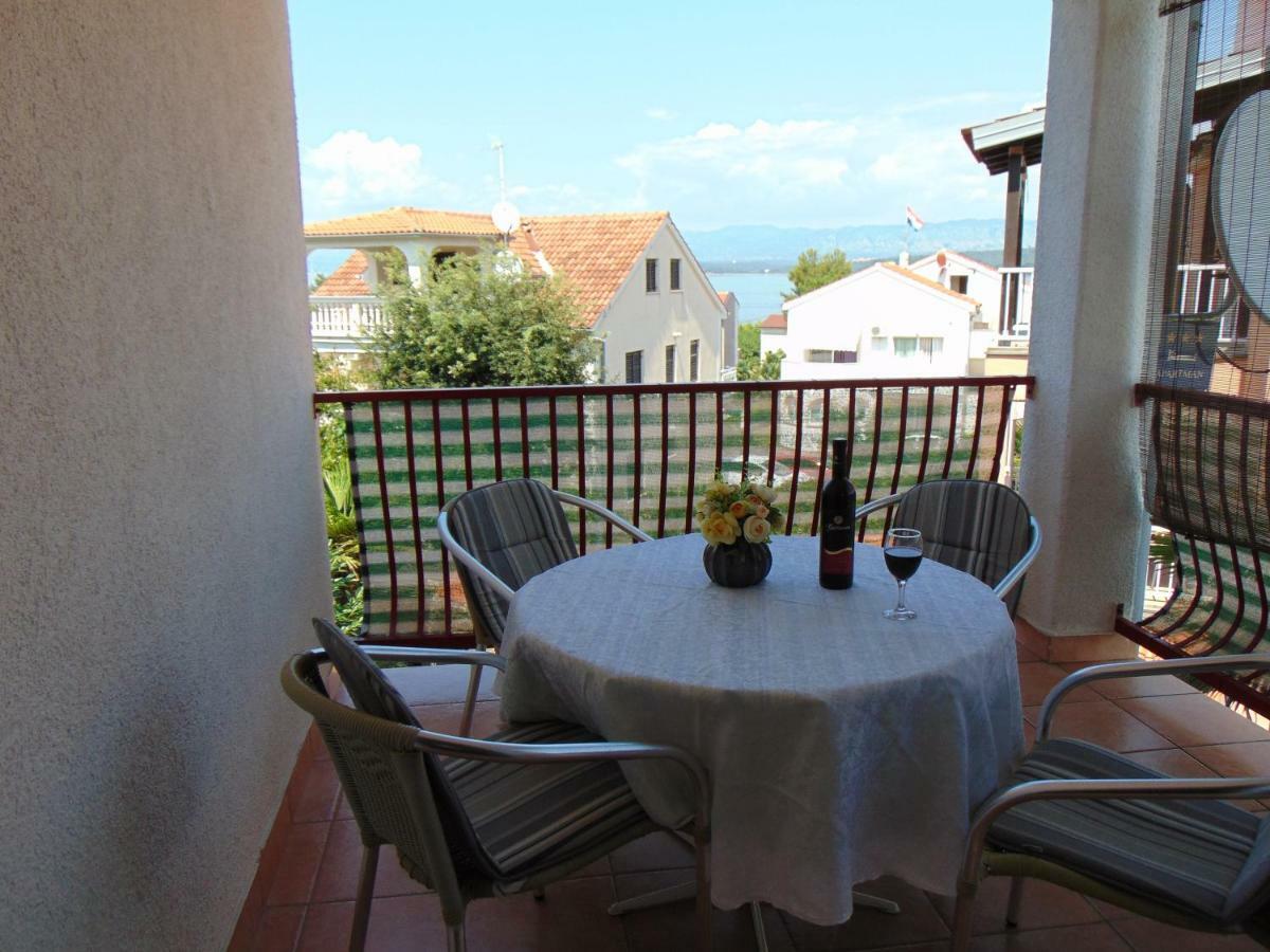 Apartment Mia Malinska Εξωτερικό φωτογραφία