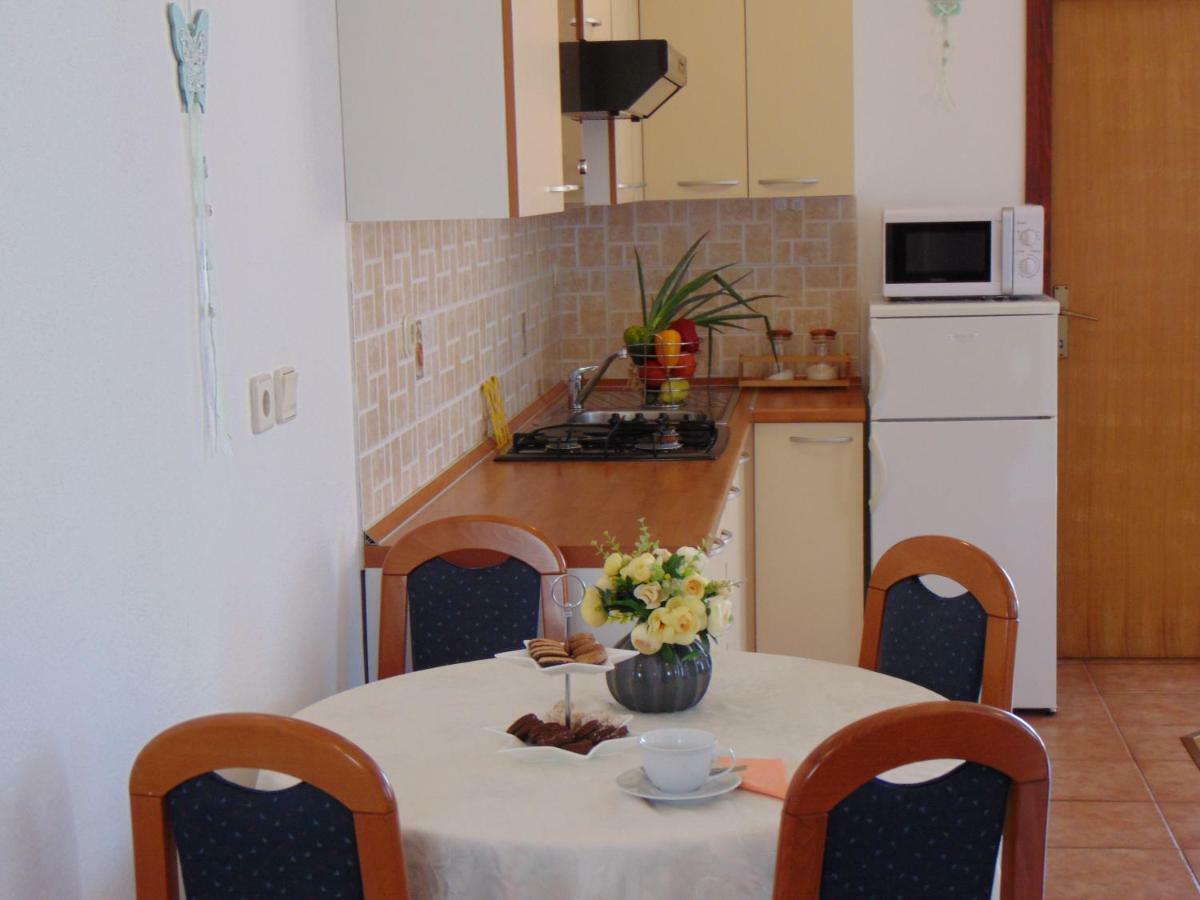 Apartment Mia Malinska Εξωτερικό φωτογραφία