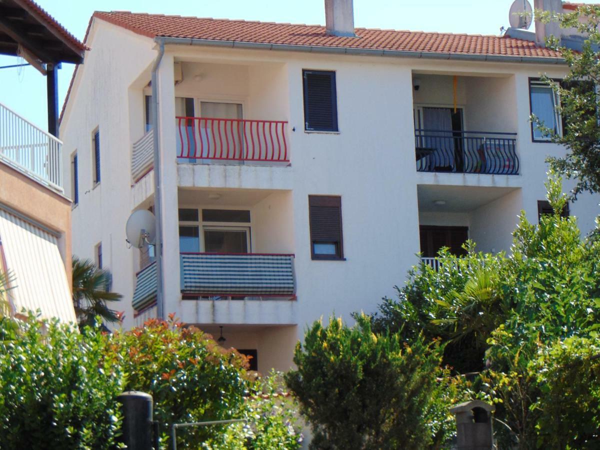 Apartment Mia Malinska Εξωτερικό φωτογραφία