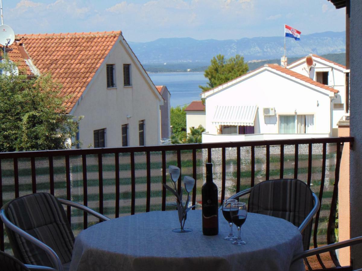 Apartment Mia Malinska Εξωτερικό φωτογραφία