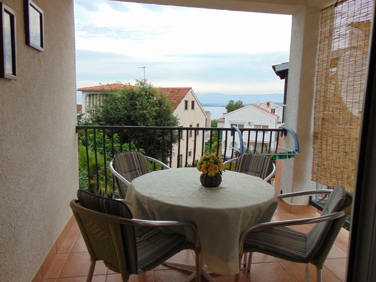Apartment Mia Malinska Εξωτερικό φωτογραφία